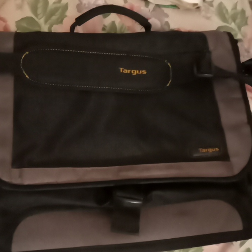 Targus laptop office organizer zippered soft briefcase w/ padded shoulder strap